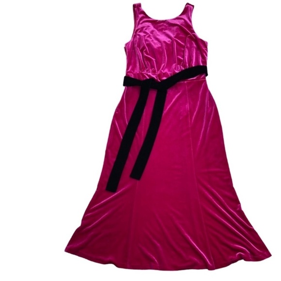 Eloquii Hot Pink Velvet Cowl Back Maxi with Black Tie Belt - Picture 3 of 16
